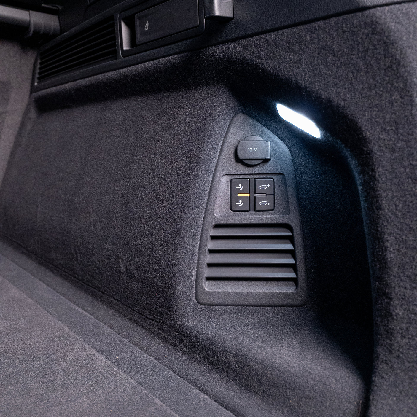 2025 VW Touareg Black Edition