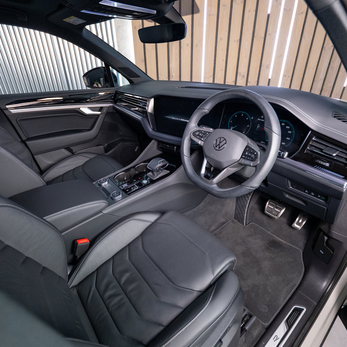 2025 VW Touareg Black Edition