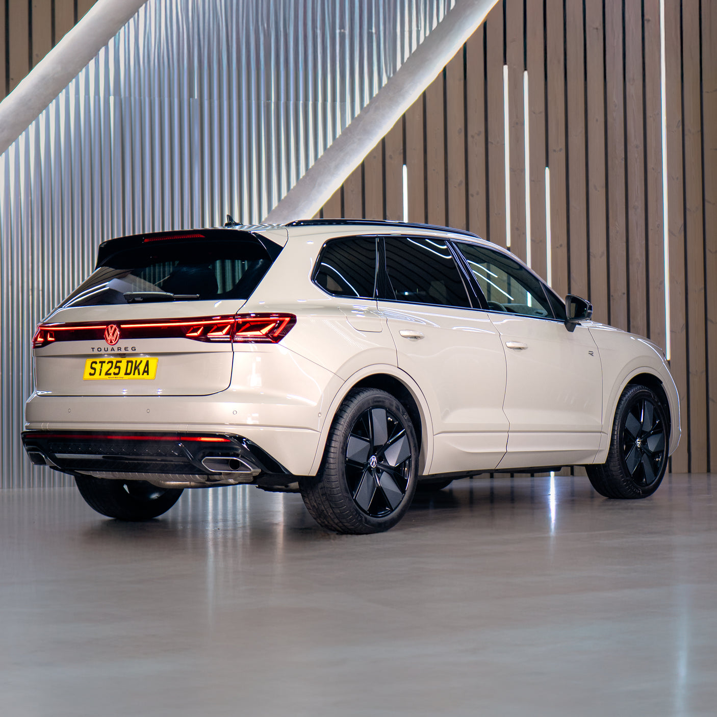 2025 VW Touareg Black Edition