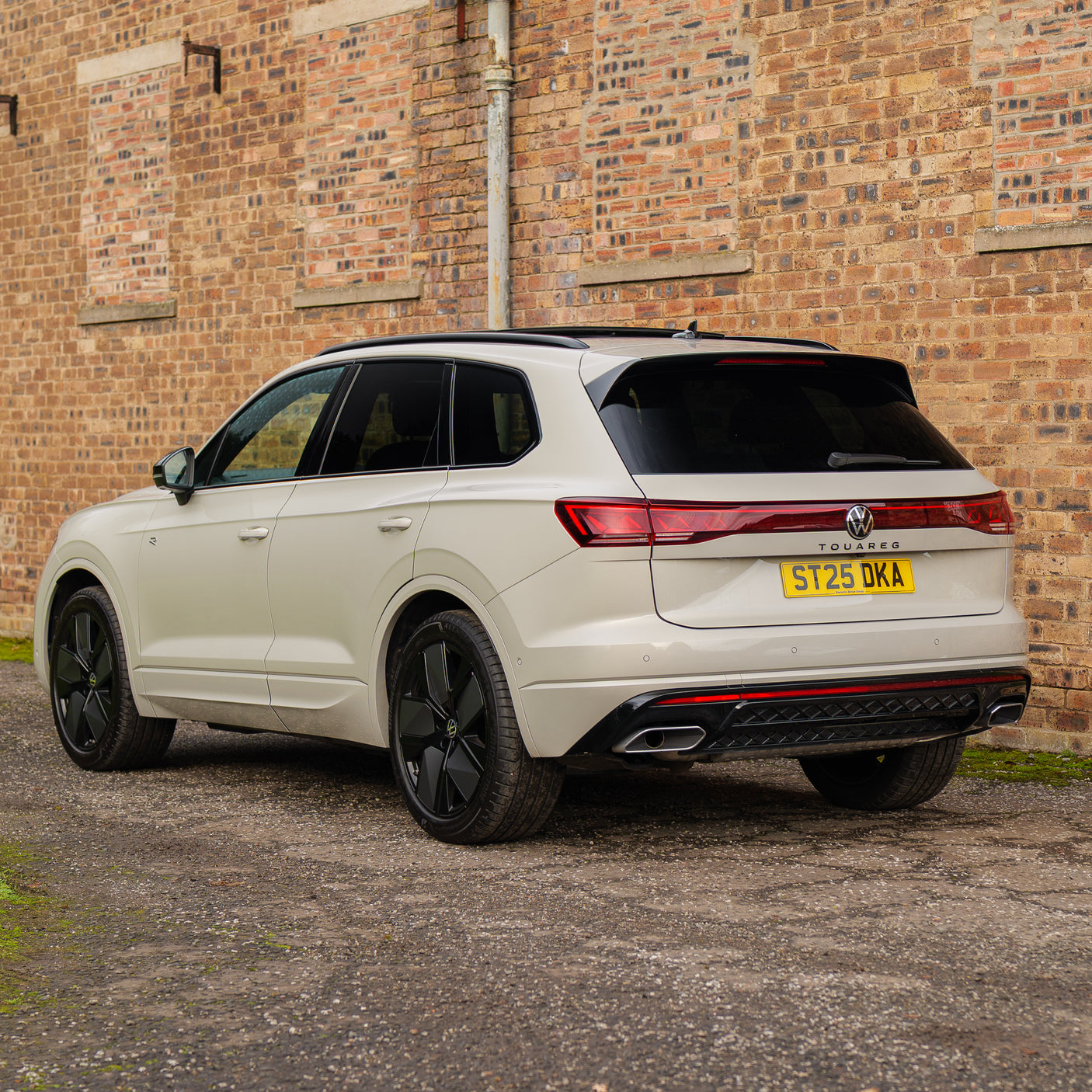 2025 VW Touareg Black Edition