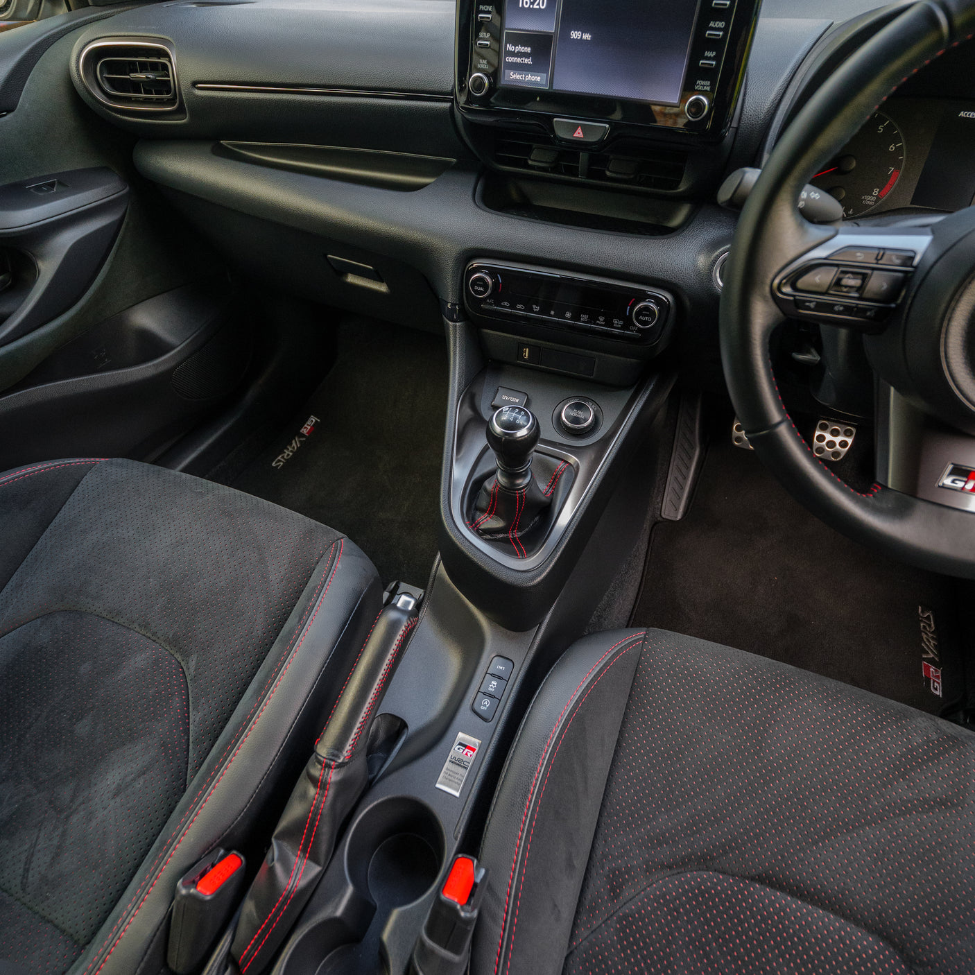 INSANE TOYOTA YARIS GR CIRCUIT