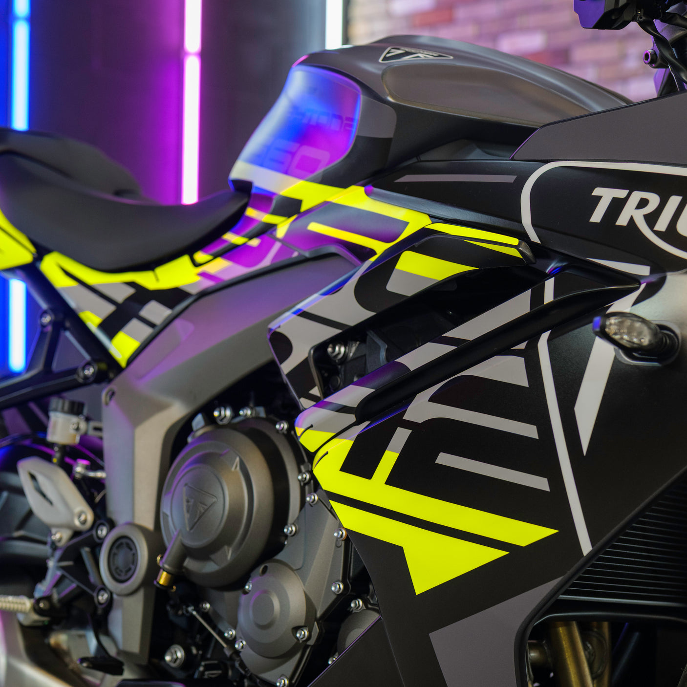 Fast Friday: Brand New Triumph Daytona 660 Moto 2 Livery + £1000 cash