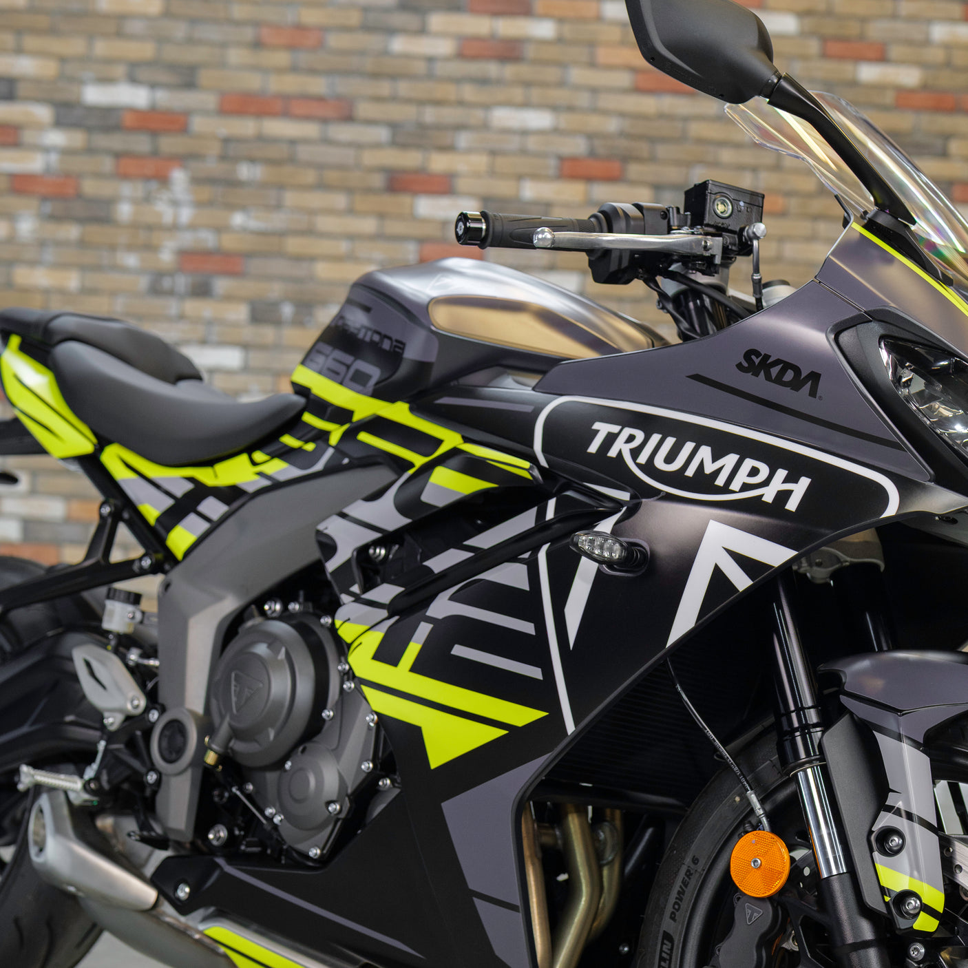 Fast Friday: Brand New Triumph Daytona 660 Moto 2 Livery + £1000 cash