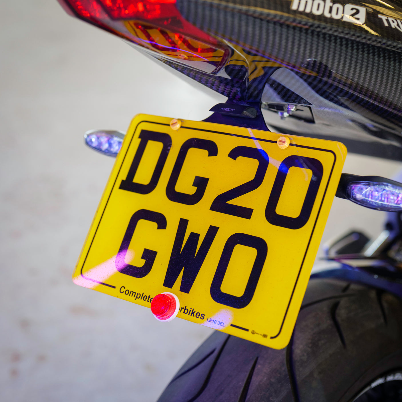 FAST FRIDAY: Carbon TRIUMPH DAYTONA MOTO2 765