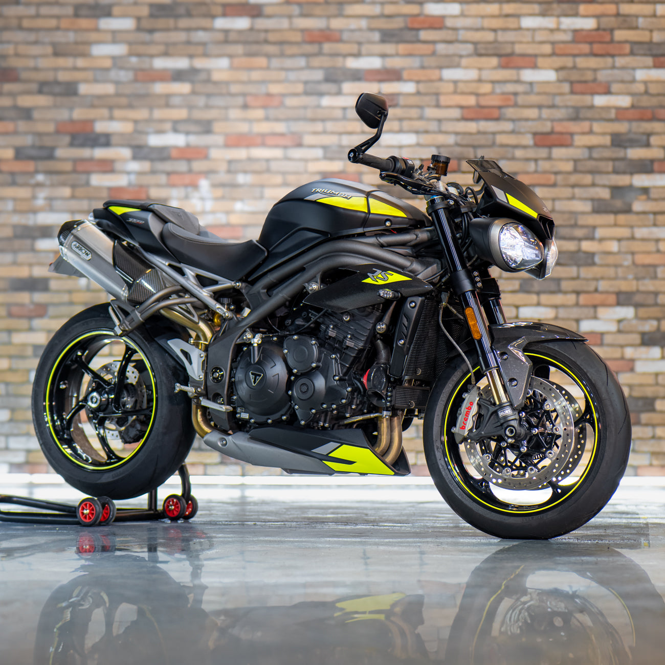 Speed triple store 1050 rs 2020