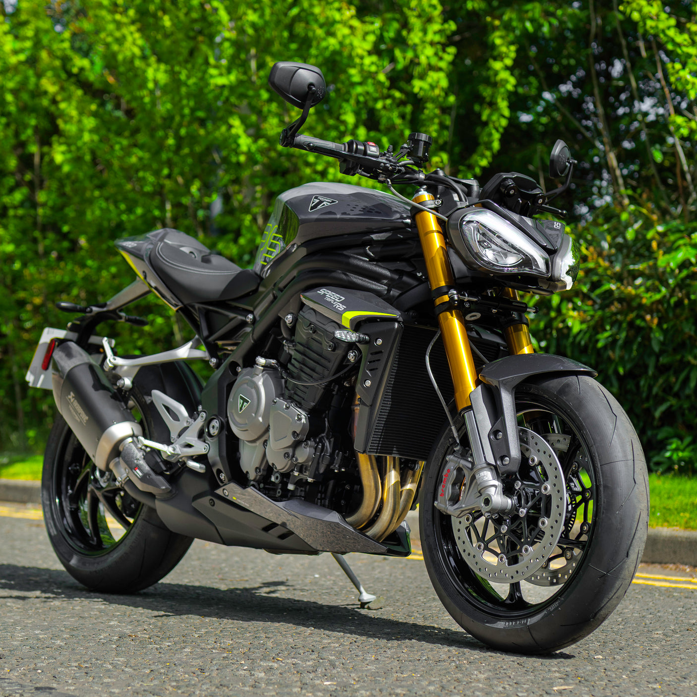 BRAND NEW Triumph Speed Triple 1200 RS with Akra + £1000
