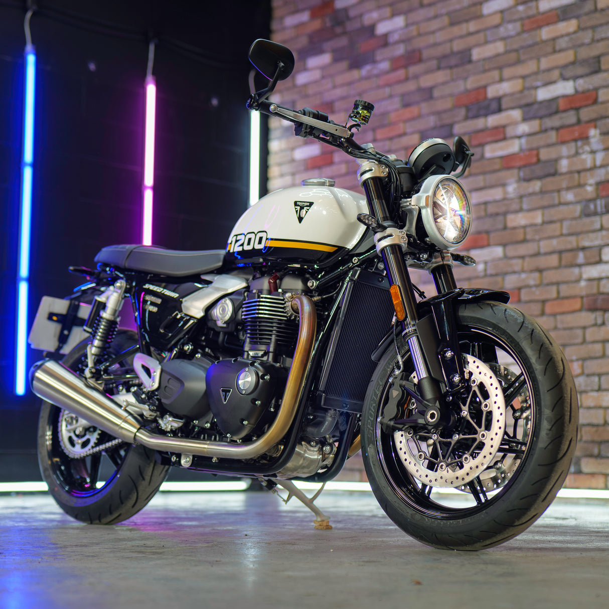 BRAND NEW Triumph Speed Twin 1200