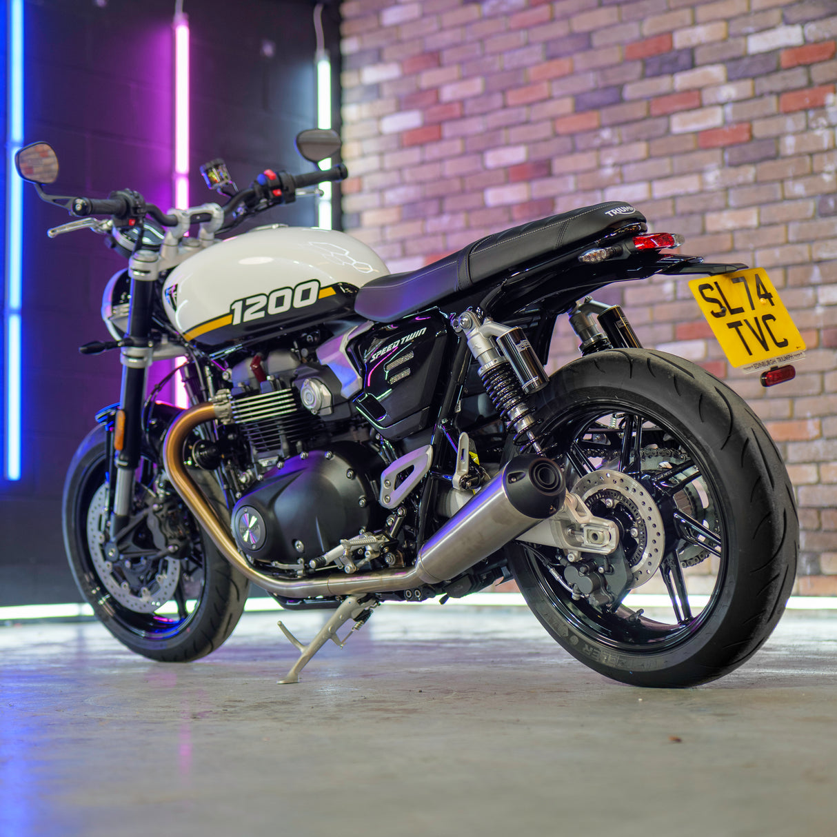 BRAND NEW Triumph Speed Twin 1200