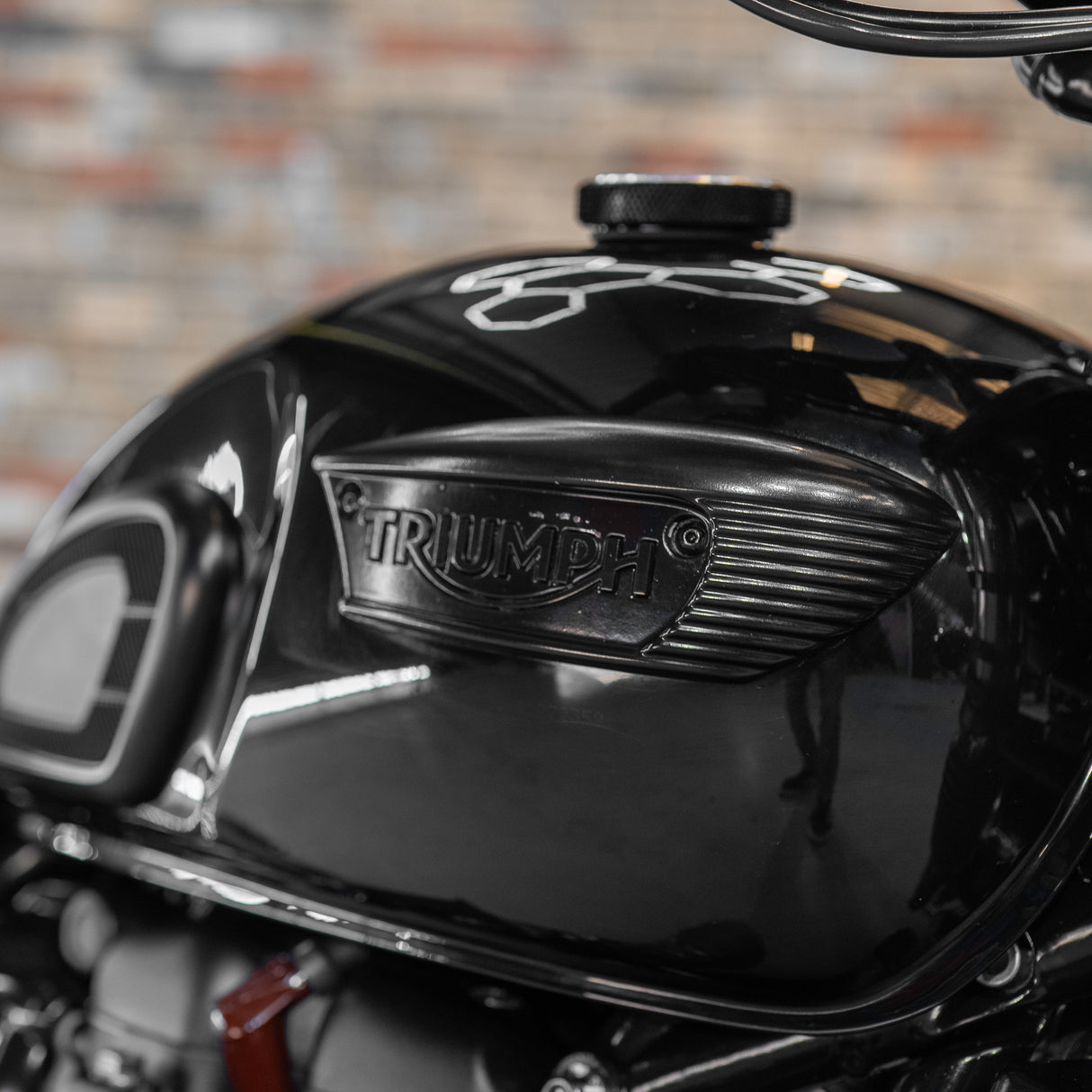 2018 TRIUMPH BONNEVILLE T100 BLACK