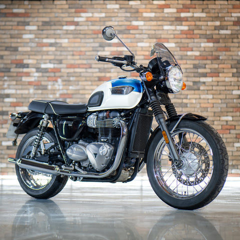 Two Tone 2017 Triumph Bonneville T100