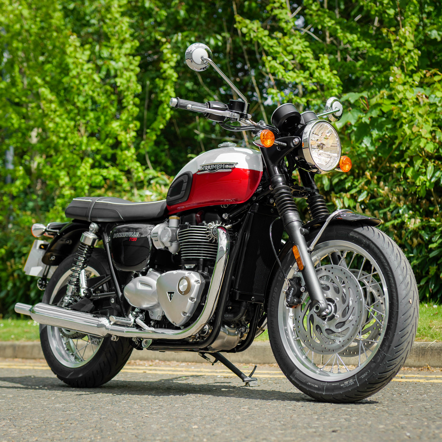 BRAND NEW 2025 Triumph T120 Bonneville + £1000