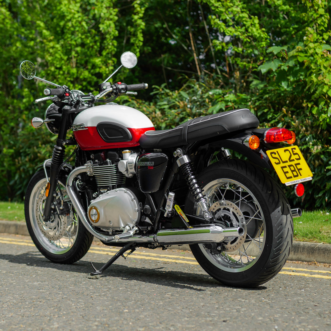 BRAND NEW 2025 Triumph T120 Bonneville + £1000