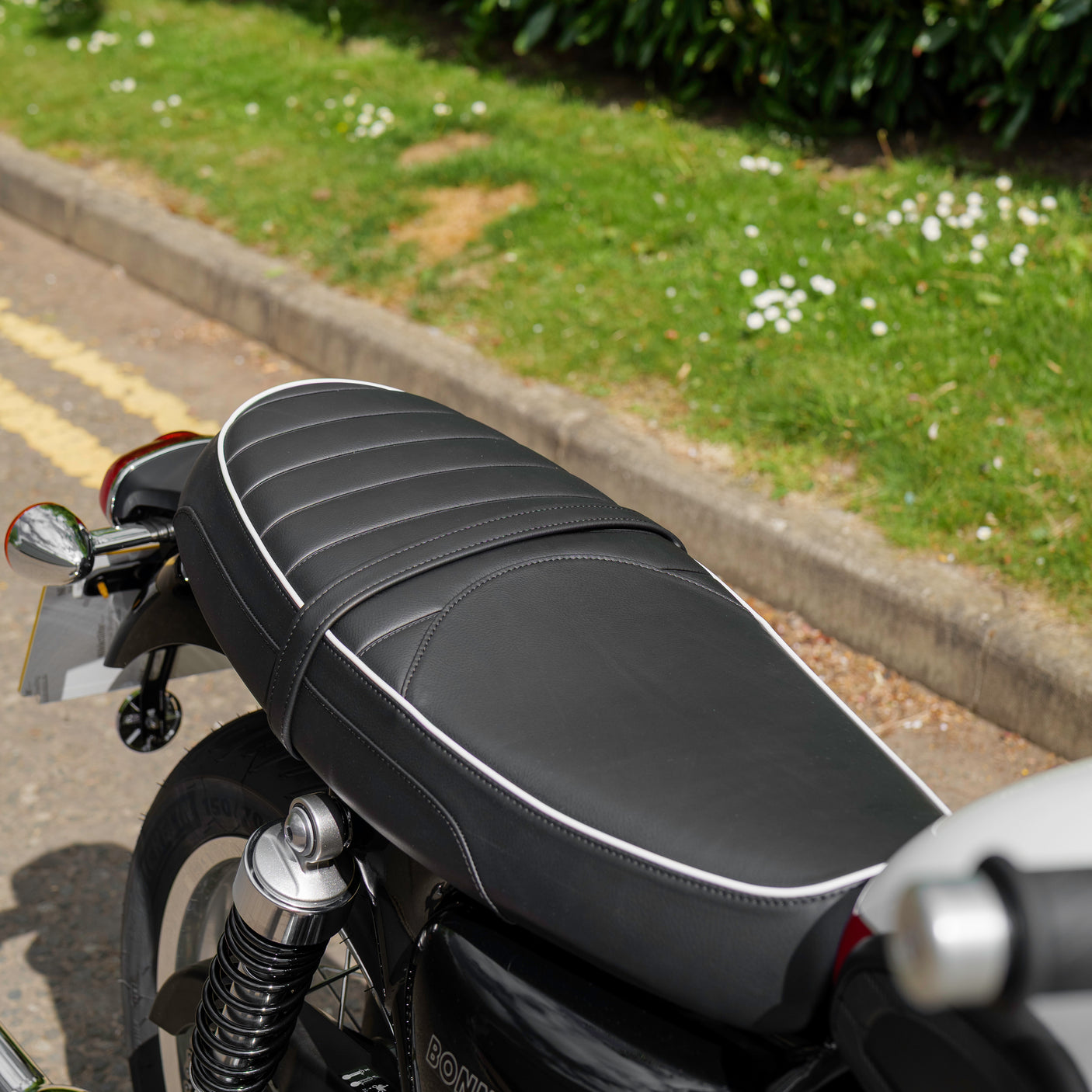 BRAND NEW 2025 Triumph T120 Bonneville + £1000