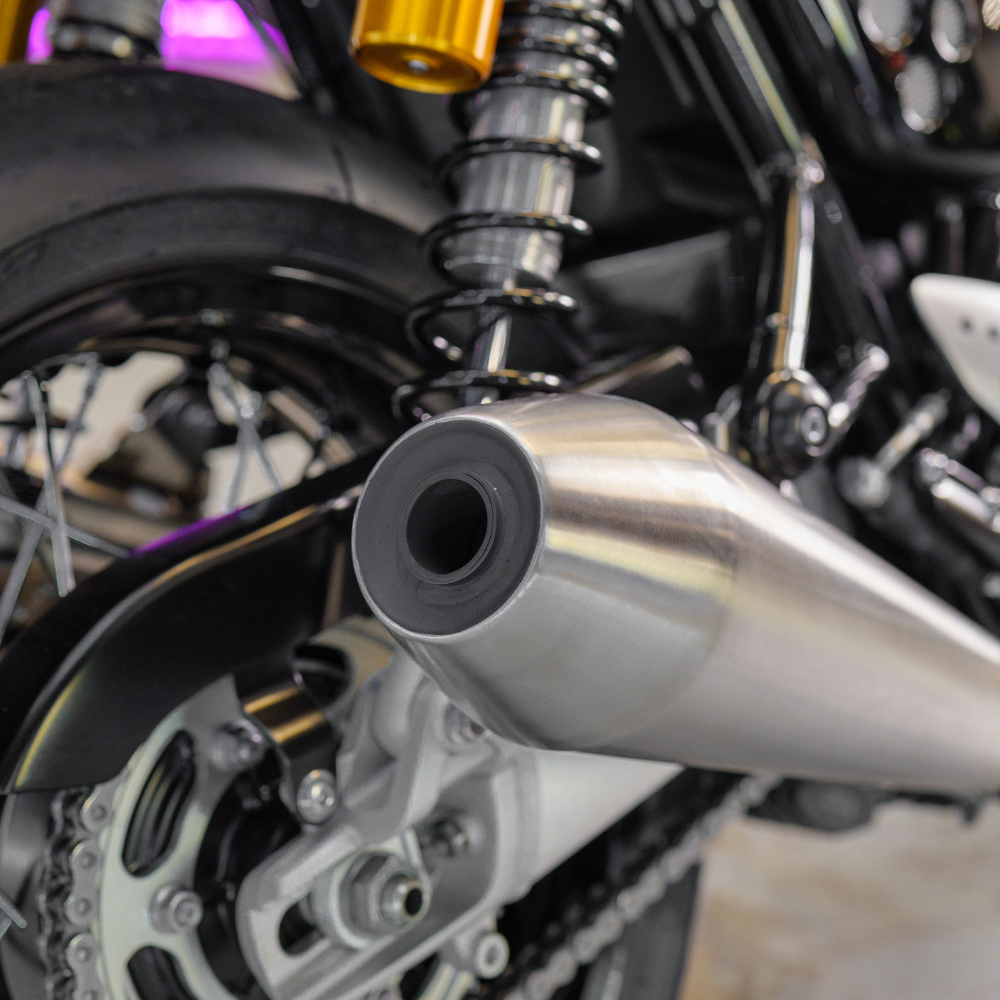2024 Triumph Thruxton Final Edition + £1000 cash