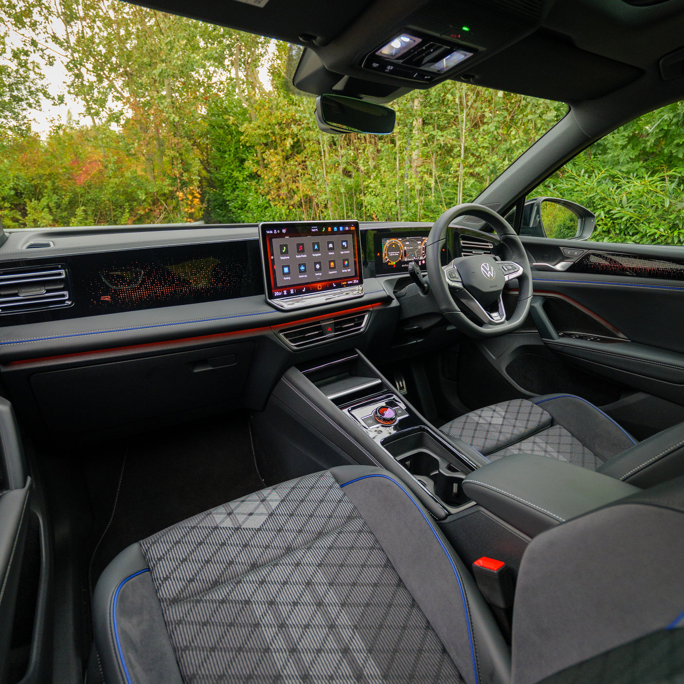 2025 VW TIGUAN R-LINE