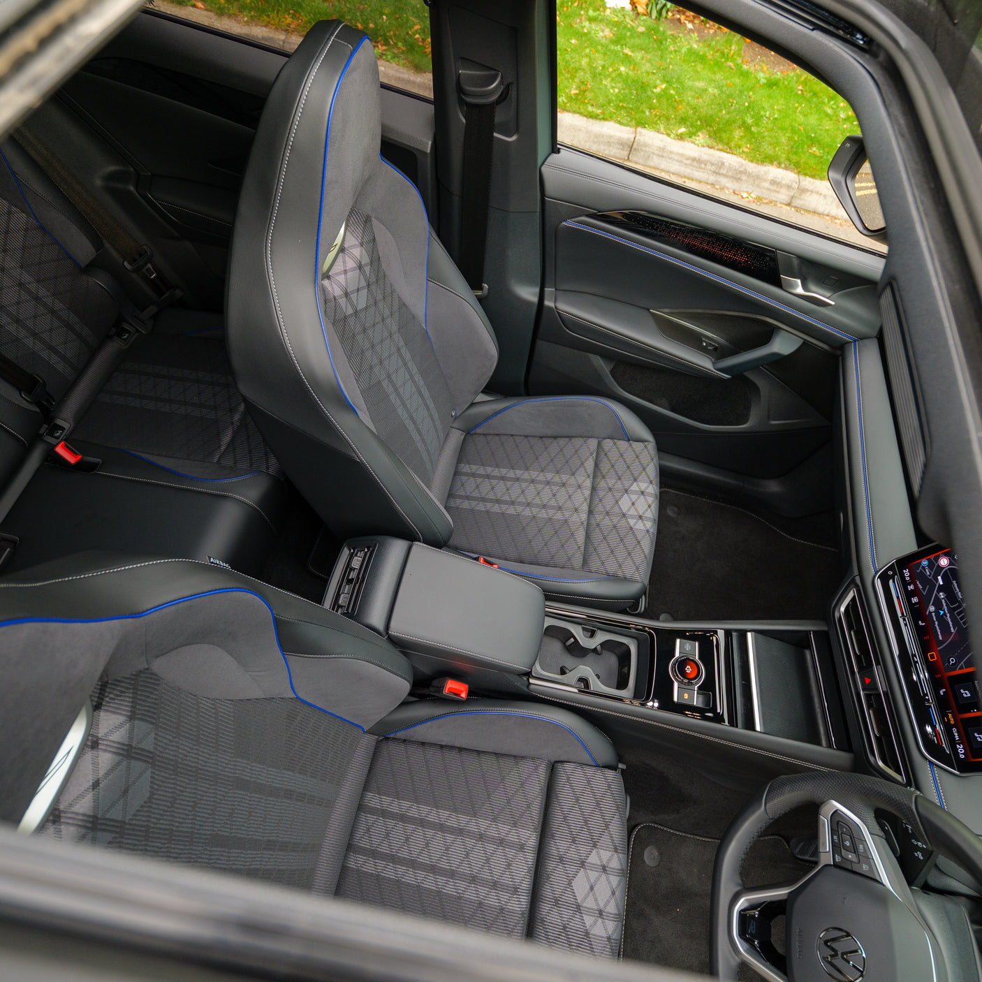 2025 VW TIGUAN R-LINE
