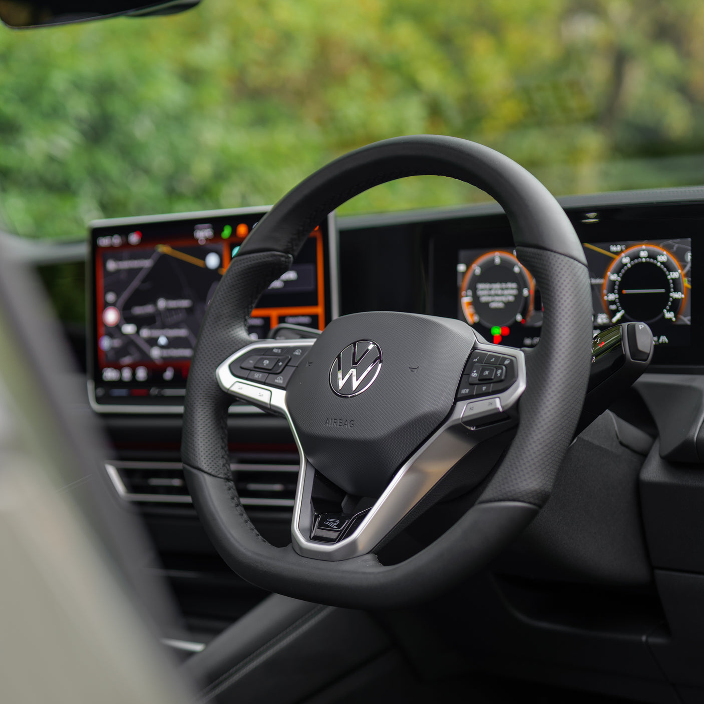 2025 VW TIGUAN R-LINE