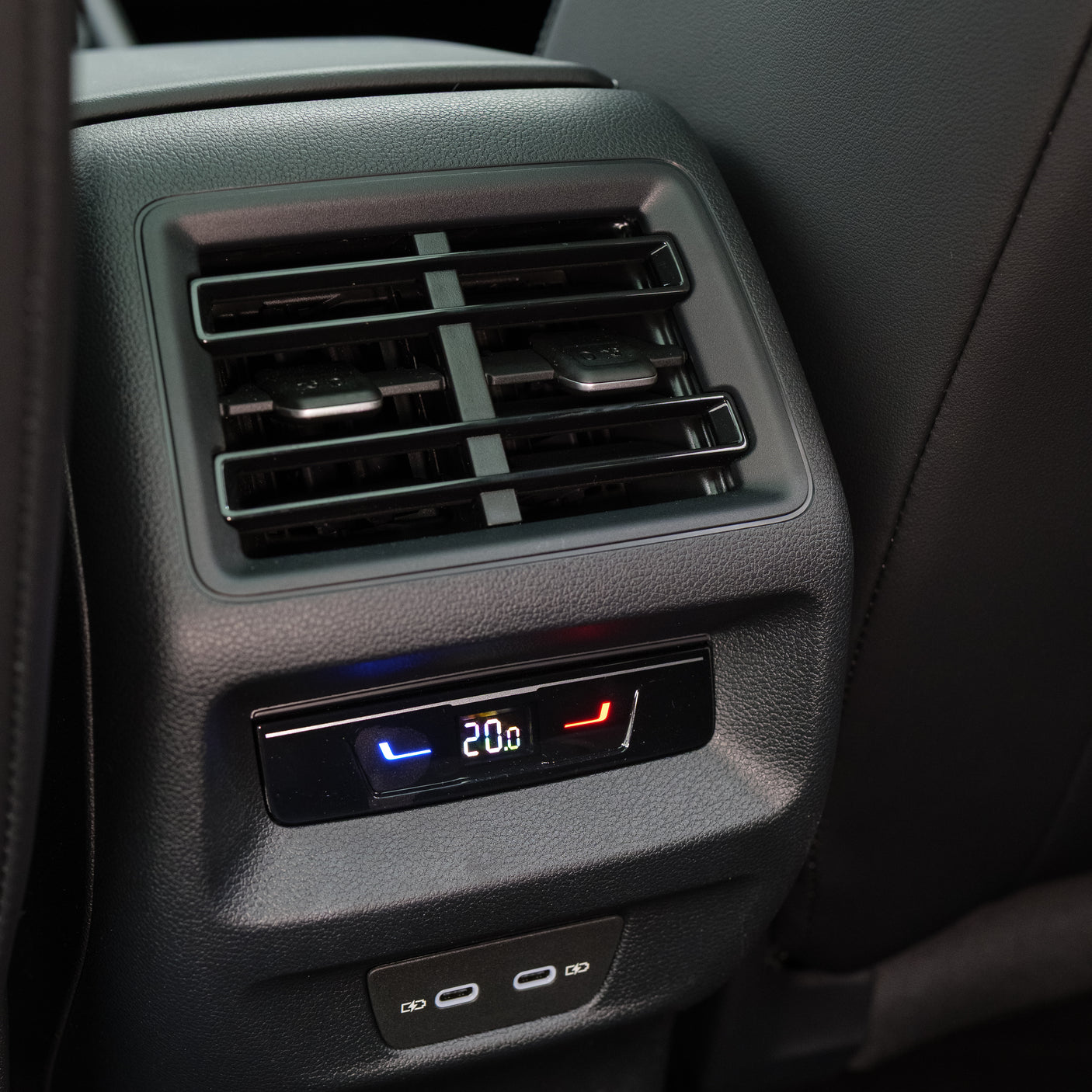 2025 VW TIGUAN R-LINE