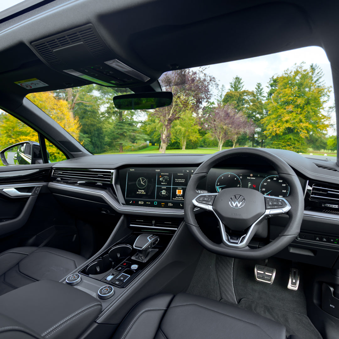 VW Touareg 3.0L V6 Black Edition
