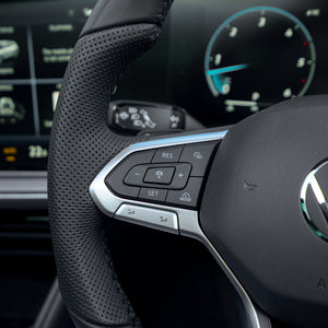 VW Touareg 3.0L V6 Black Edition