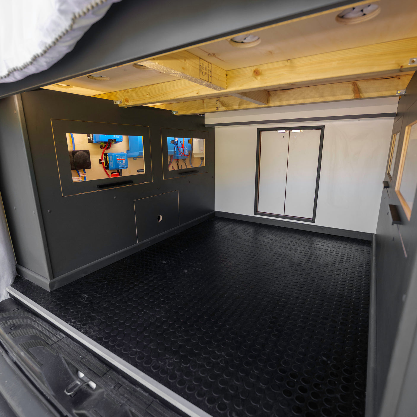 Valerie - Automatic Off Grid Luxury 3 berth Campervan + £5000