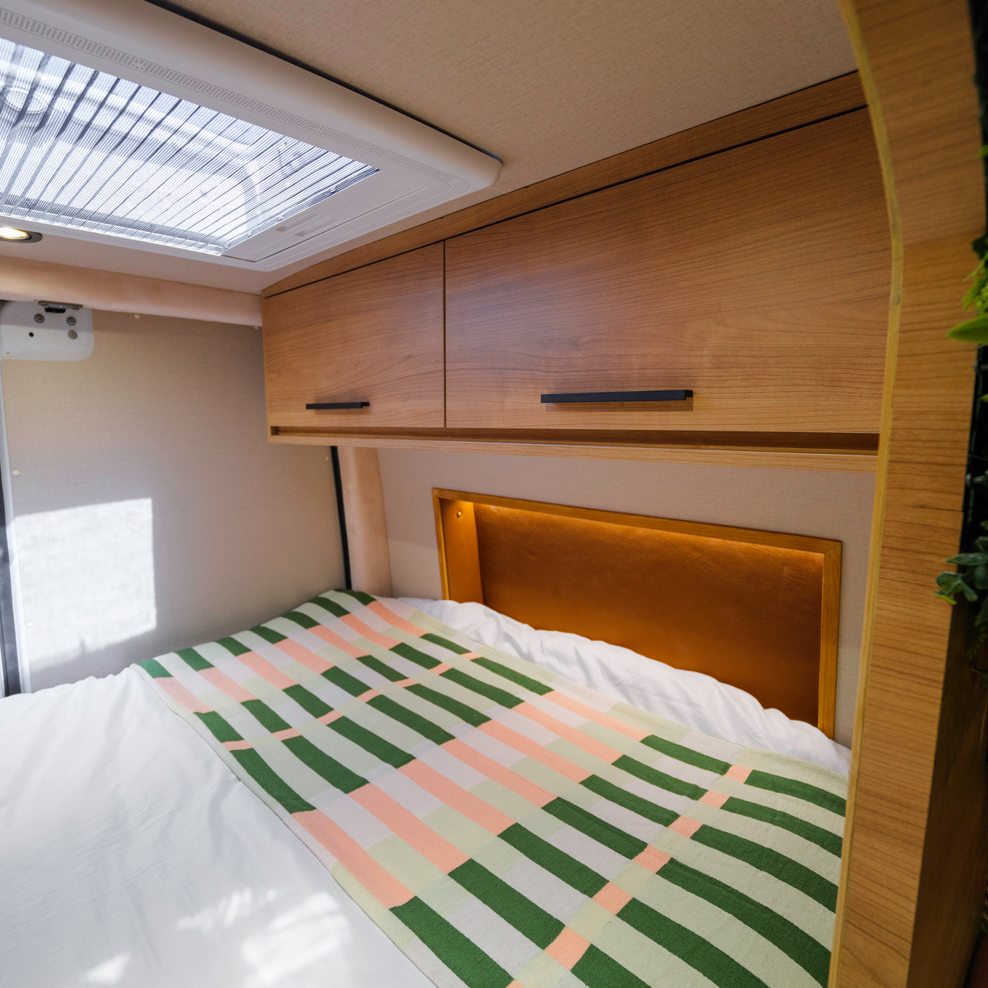 Valerie - Automatic Off Grid Luxury 3 berth Campervan + £5000