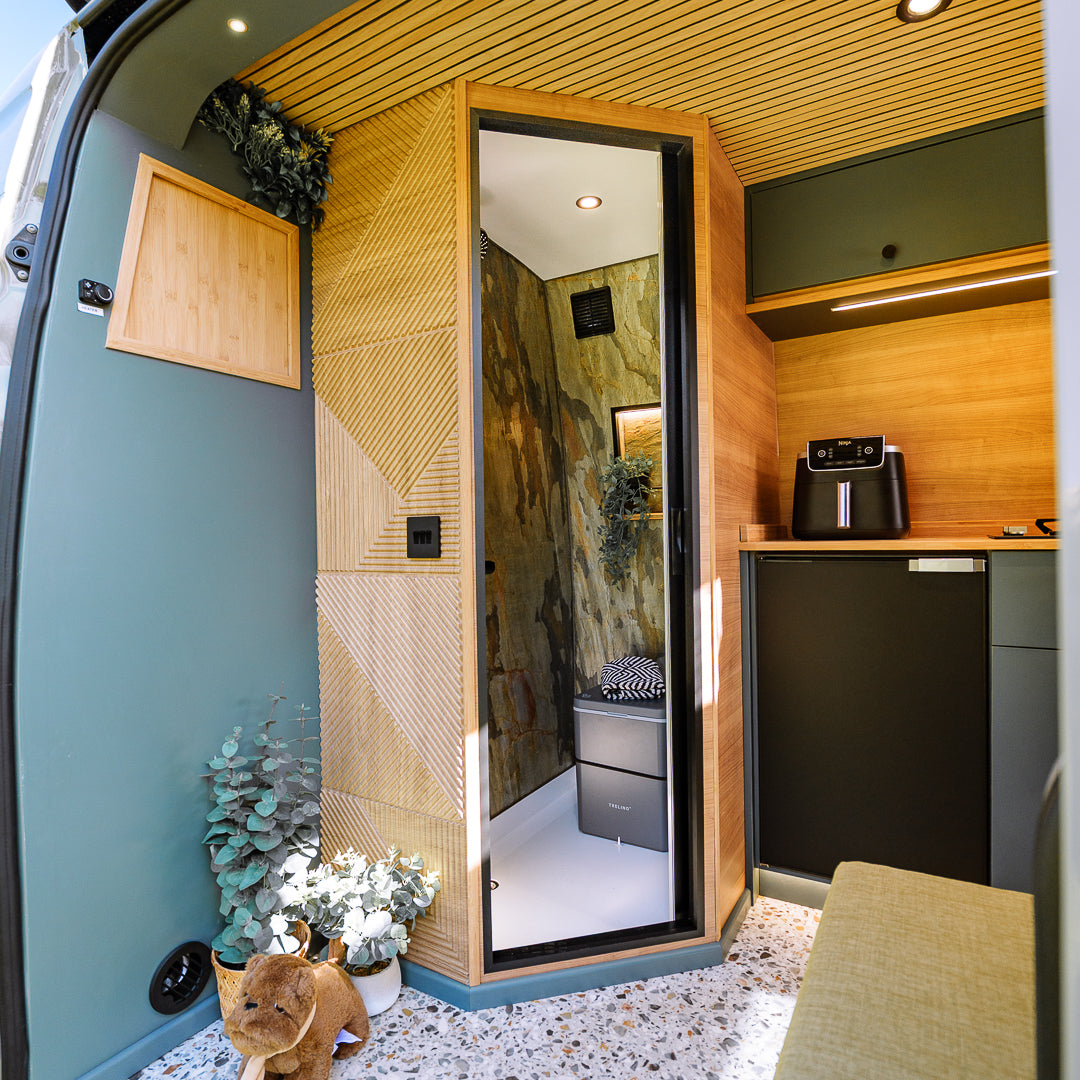 Victoria - Automatic Off Grid Luxury 4 berth Campervan