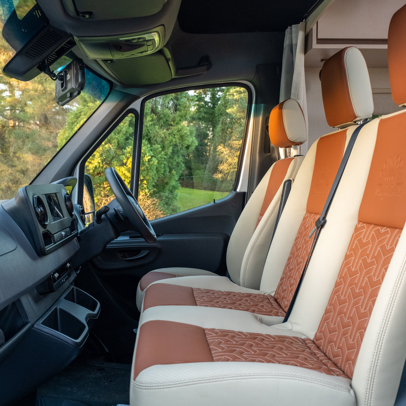 Vienna - 4 berth Automatic Custom Camper