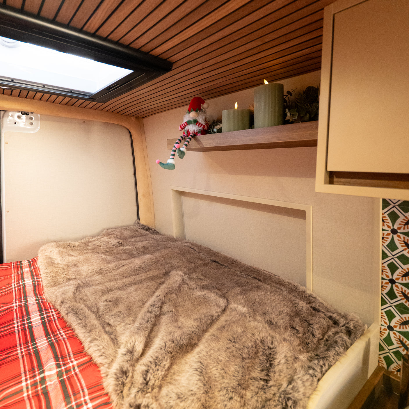 Vienna - 4 berth Automatic Custom Camper