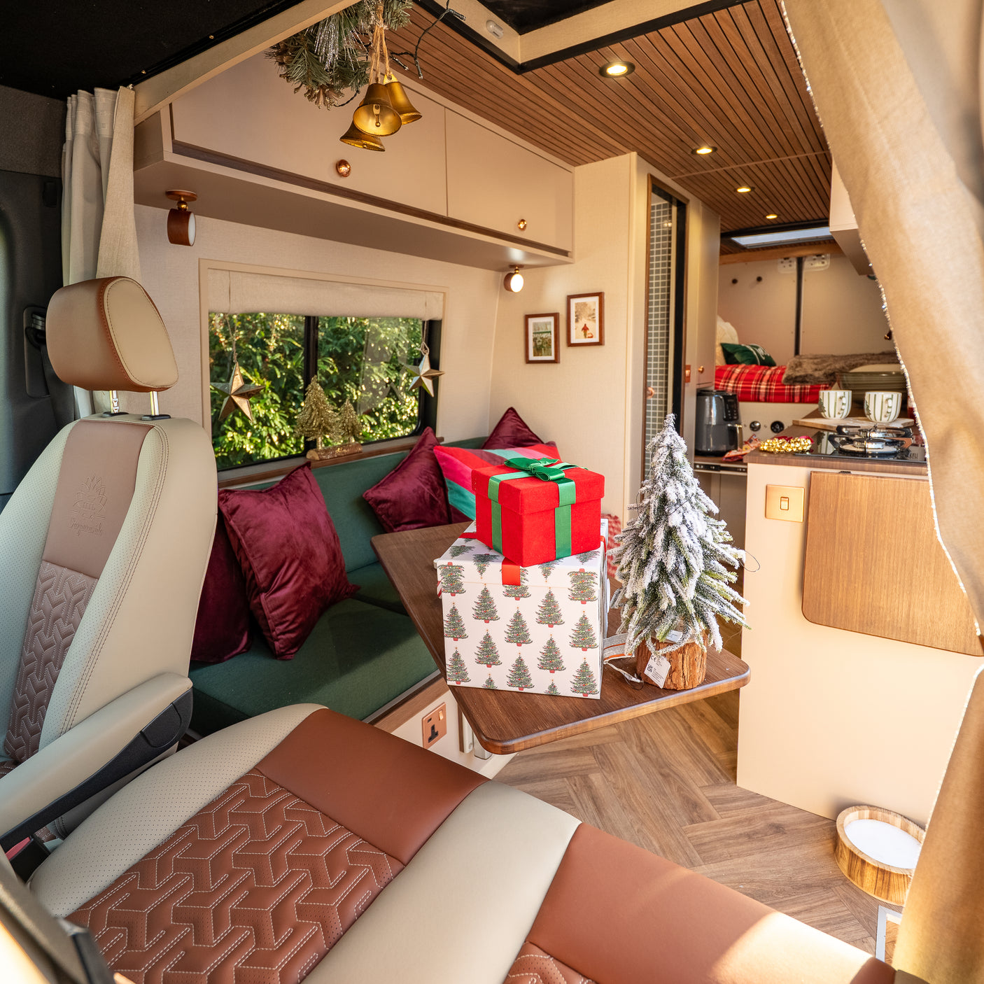 Vienna - 4 berth Automatic Custom Camper