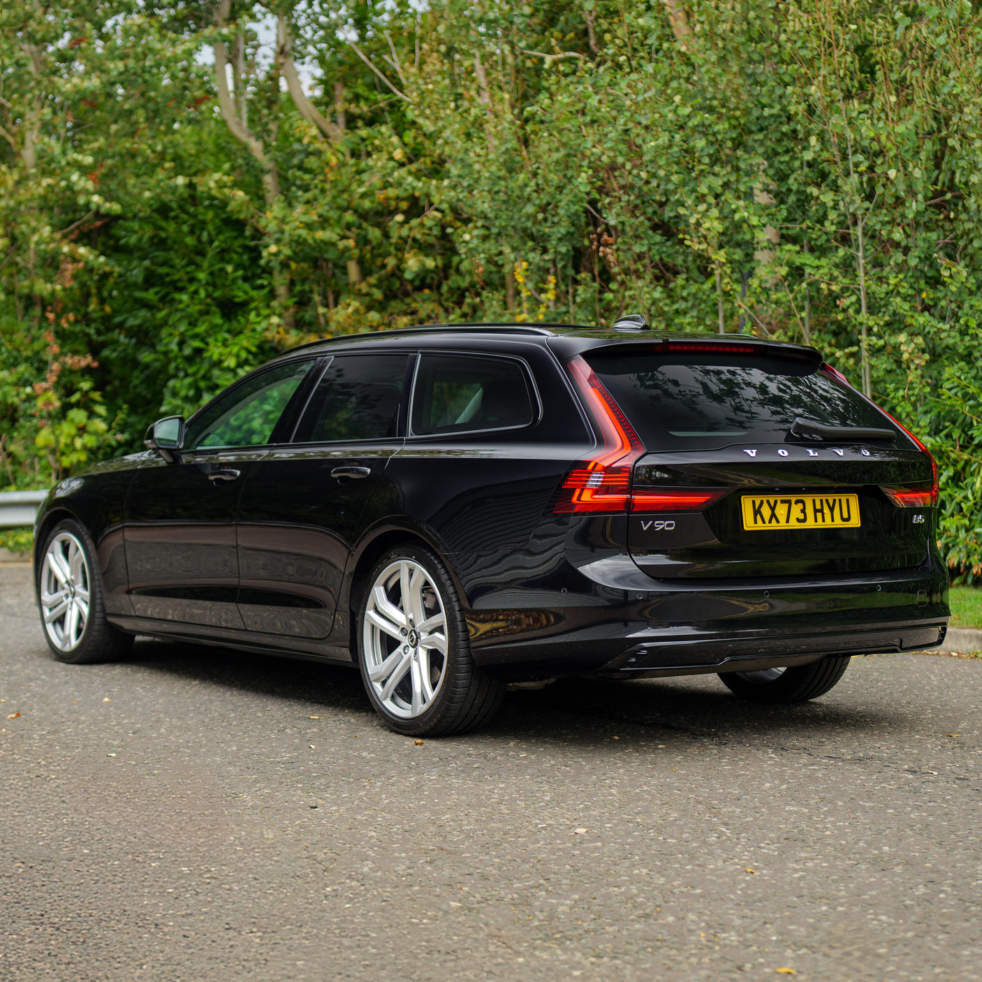 Volvo V90 Ultimate B5 Automatic + £3000 + 3 YEARS ROAD TAX