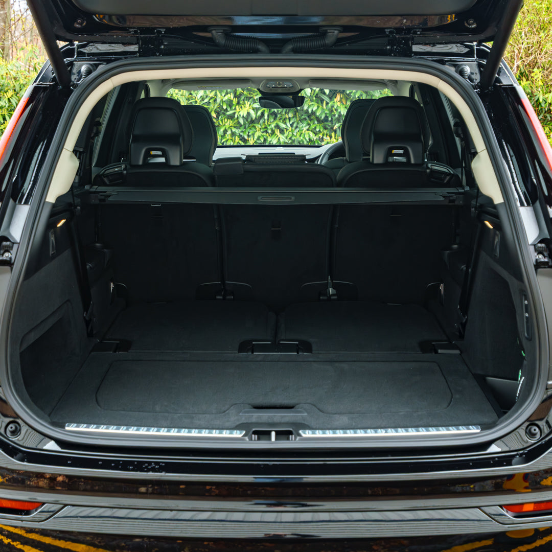 Brand New 7 seat Volvo XC-90
