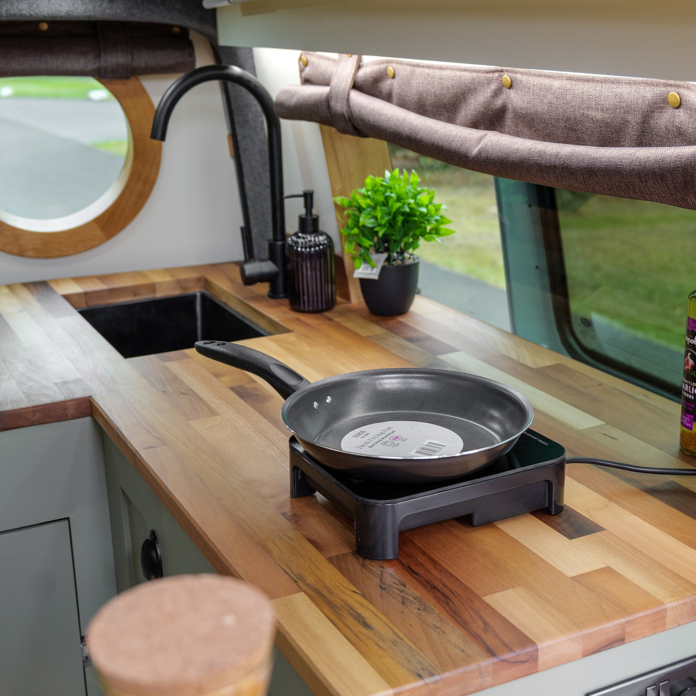 Noah: Automatic Off-Grid 4 berth Campervan + £5,000