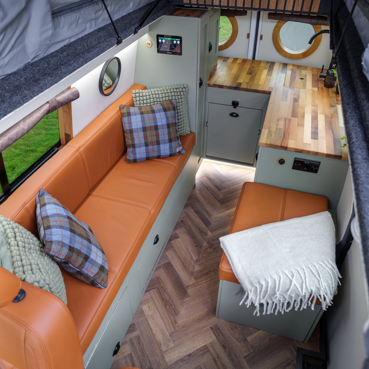 Noah: Automatic Off-Grid 4 berth Campervan + £5,000