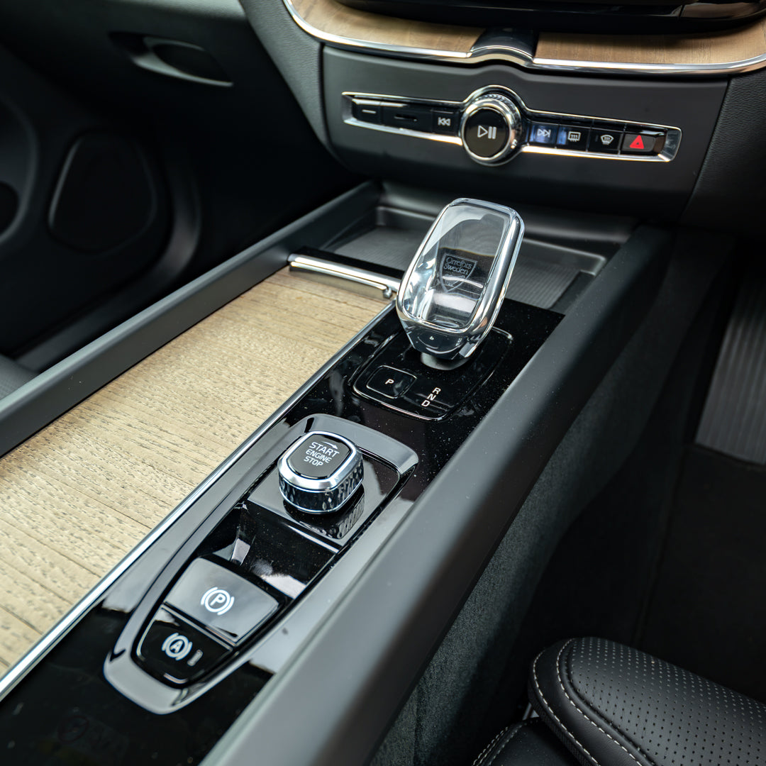 Automatic Volvo XC60 Ultra Dark Edition
