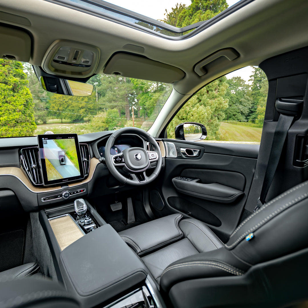 Automatic Volvo XC60 Ultra Dark Edition