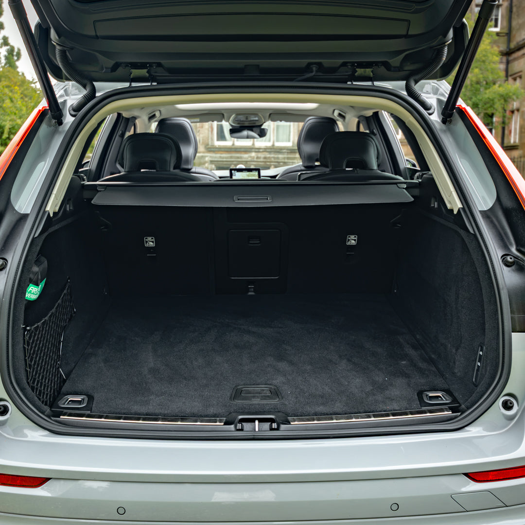 Automatic Volvo XC60 Ultra Dark Edition