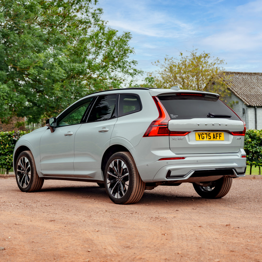 Automatic Volvo XC60 Ultra Dark Edition