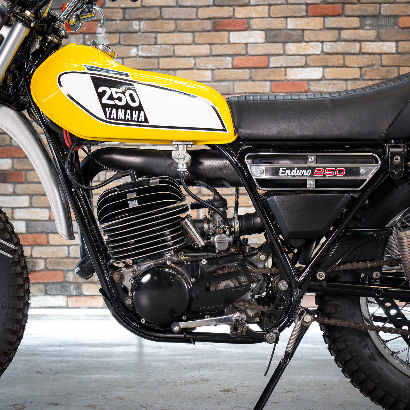 Restored 1974 Yamaha DT250 + £500 cash