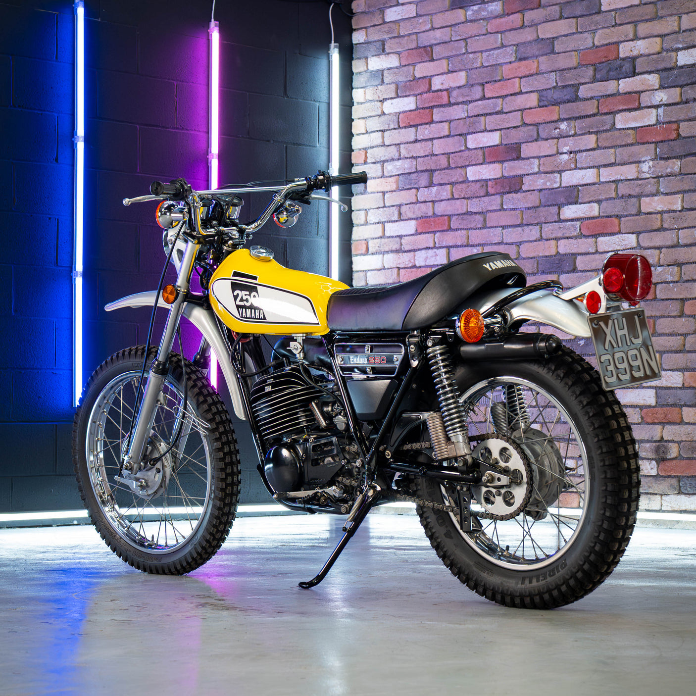 Restored 1974 Yamaha DT250 + £500 cash