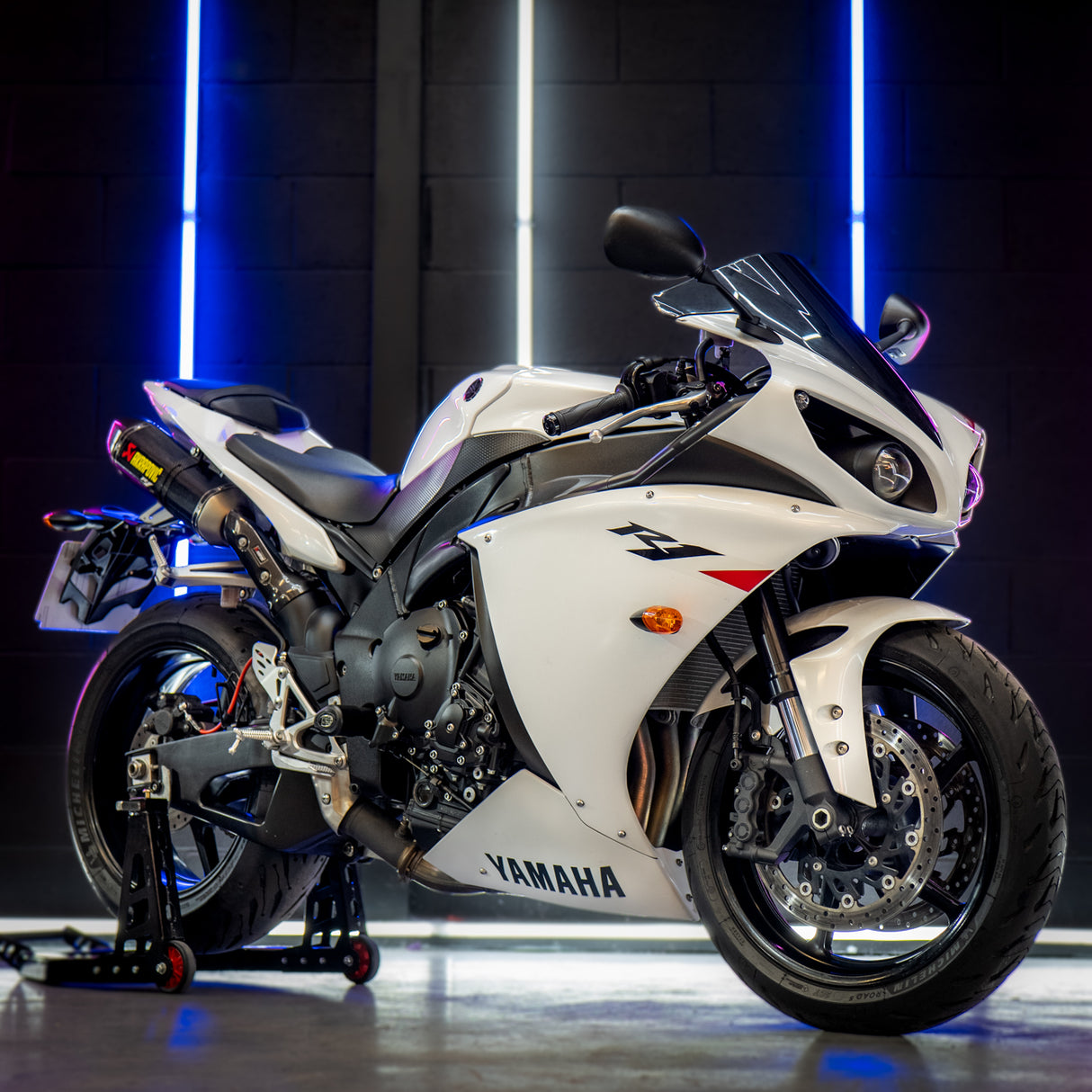 Awesome 2011 Yamaha R1