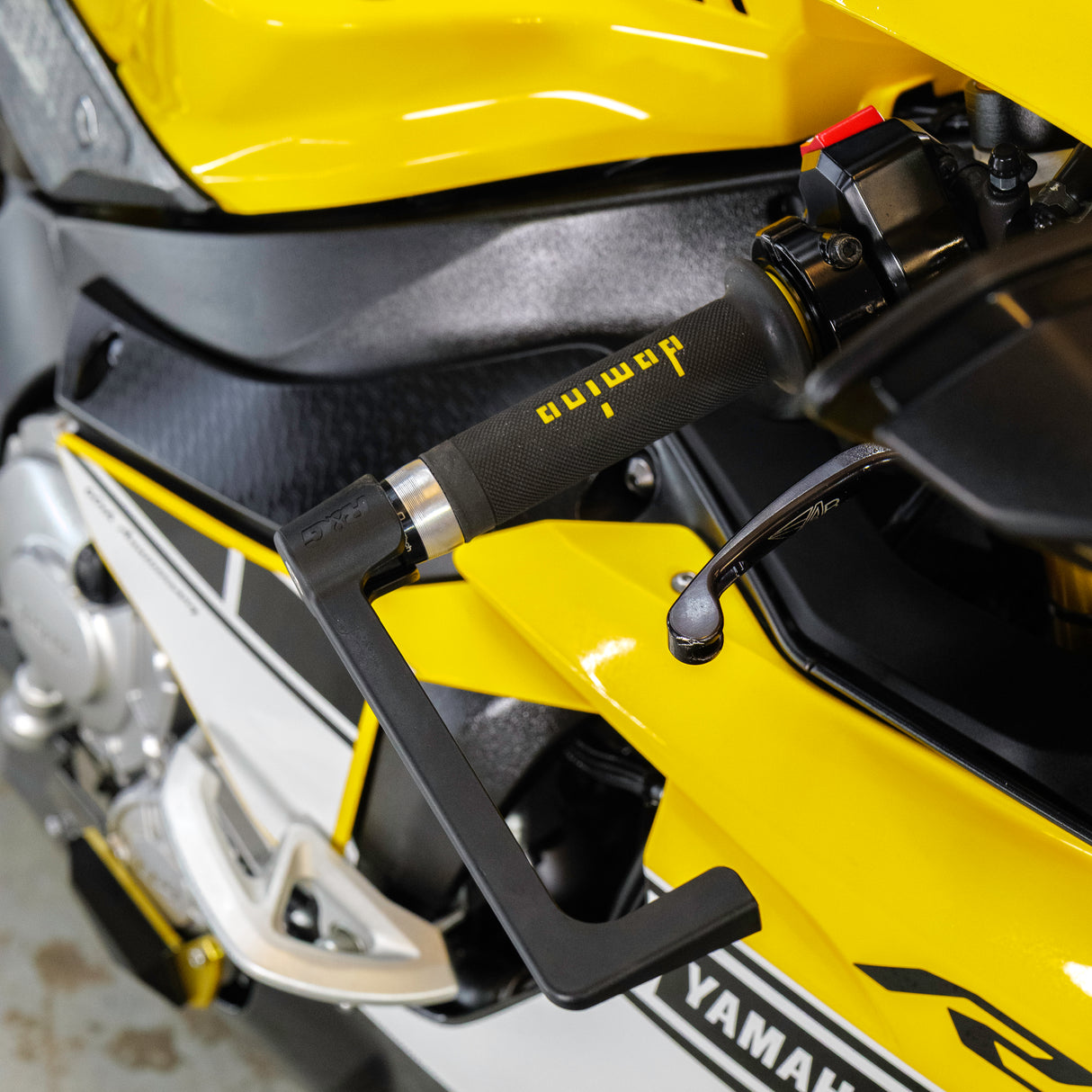 60th Anniversary Kenny Roberts Yamaha R1 + £1000