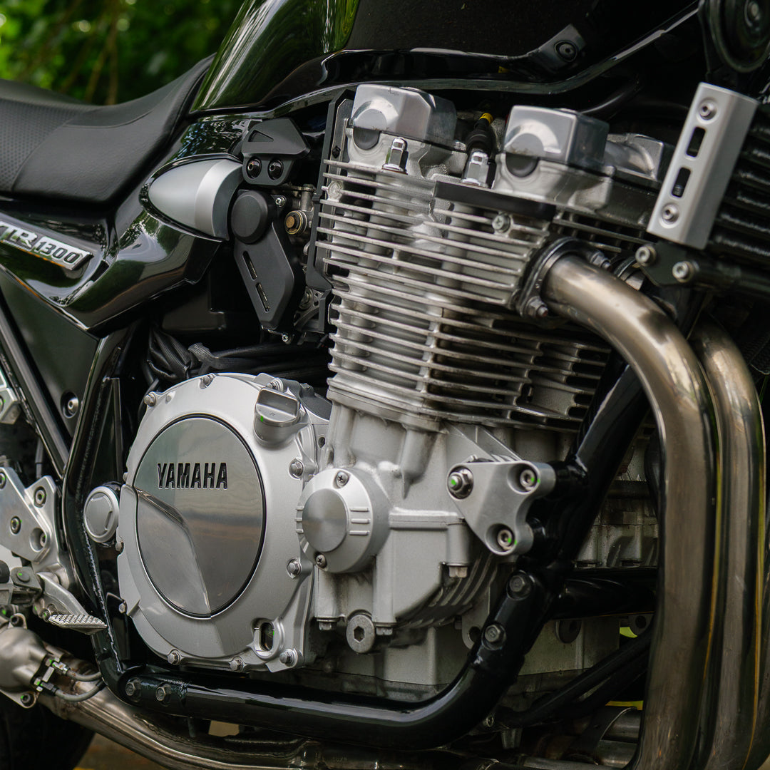 LOW MILEAGE 2010 Yamaha XJR 1300