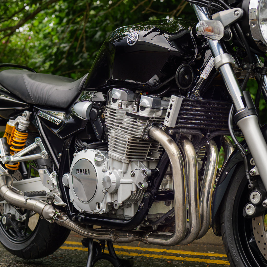 LOW MILEAGE 2010 Yamaha XJR 1300