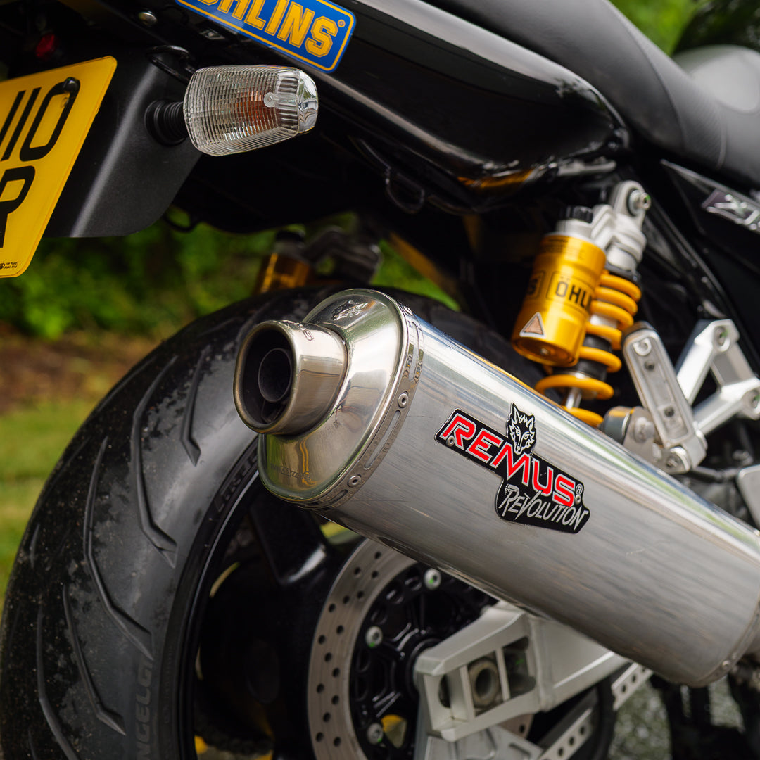 LOW MILEAGE 2010 Yamaha XJR 1300