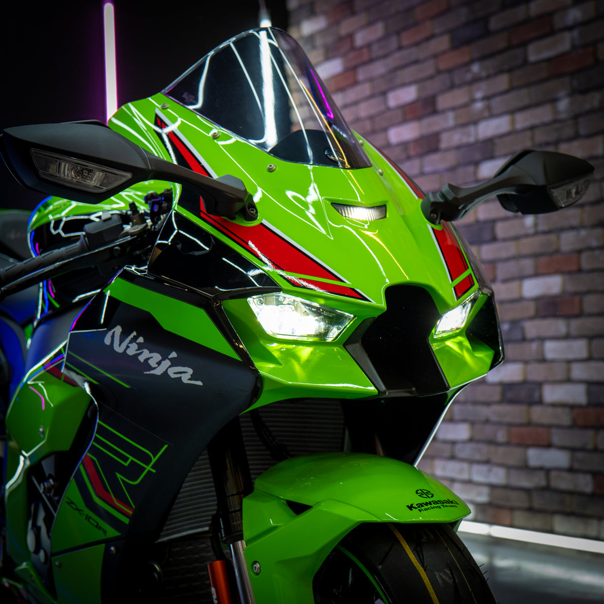 BRAND NEW 2023 Kawasaki Ninja ZX-10R + £1000