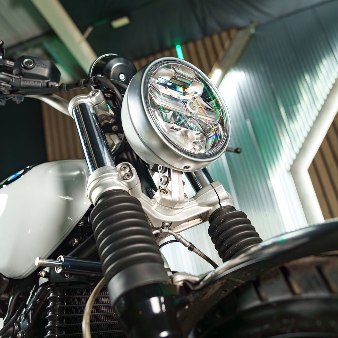 Custom BMW RnineT WITH UNIT GARAGE EXHAUST