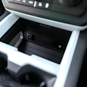 2025 Automatic Obsidian Land Rover Defender 90