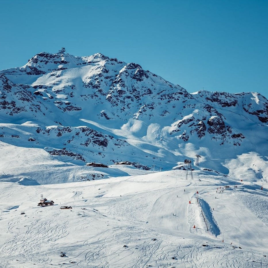 Ultimate Val Thorens 7-Night Ski Holiday for 2 + £2,000 Cash!